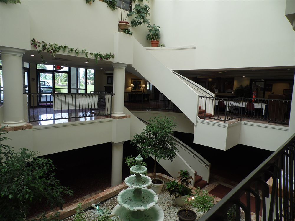 Regalia Hotel & Conference Center Village of Four Seasons Luaran gambar